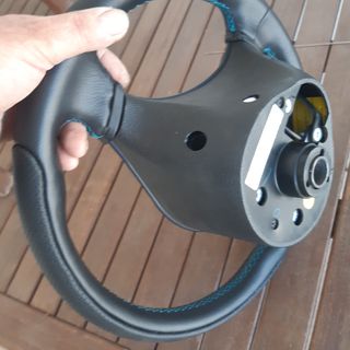 Volante Mitsubishi Evo,hilo azul