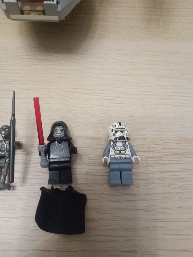 LEGO Star Wars Caza Sith...