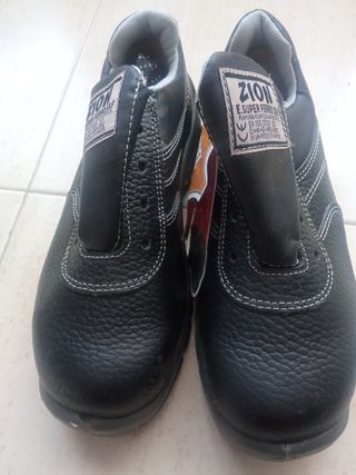 Zapatos seguridad Zion negros