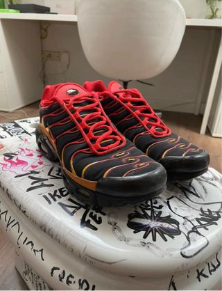 Nike Air Max Plus TN - 41 - Rojas y Negras de segunda mano por 50 EUR en  Córdoba en WALLAPOP