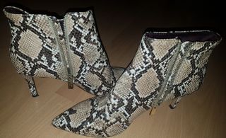 Botines mujer Stradivarius animal print 38