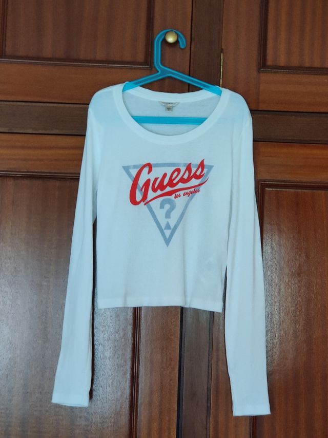 Camiseta blanca manga larga acanalada de GUESS 