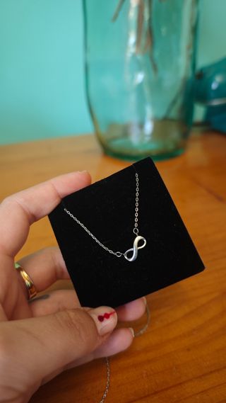 collar de plata infinito