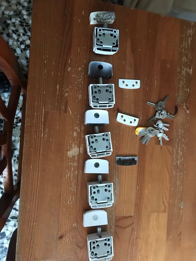 5 Cerrojos von llave ABUS. Precio negociable.