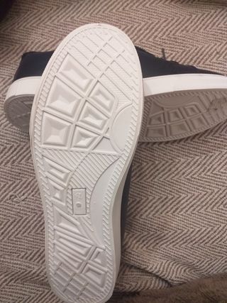 ZAPATILLAS CUERINA LISA