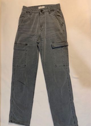 Pantalón cargo gris