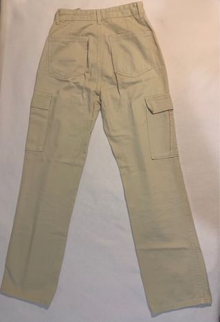 Pantalón cargo beige