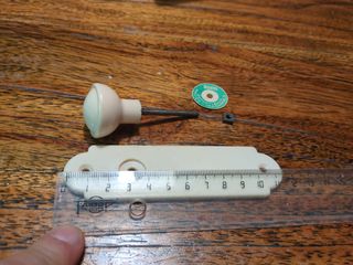 Pomo fijo de puerta. Vintage, de plástic