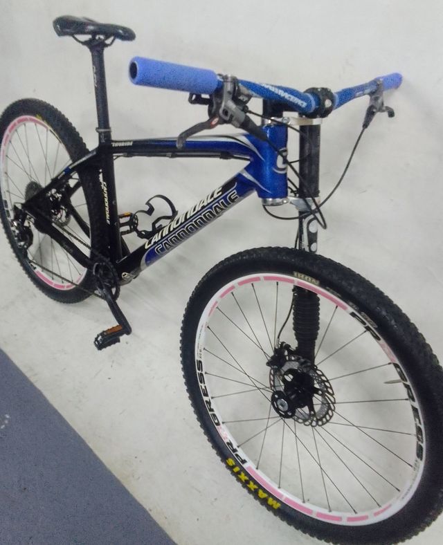 Bicicleta montaña Cannondale Taurine Carbón 27'5