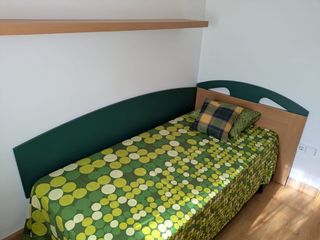 Cama 90 cm completa. Sólo disponible unos días!!!