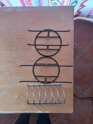 Expositor pulseras y libros