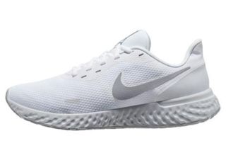 Tenis nike revolution 5