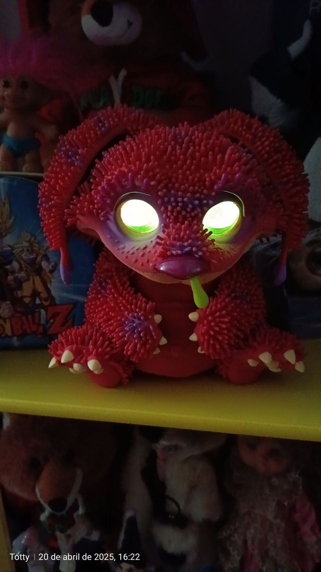 Muñeco interactivo Xeno 