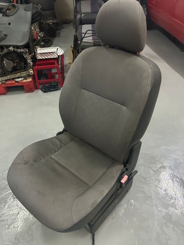 Asiento acompañante citroen berlingo