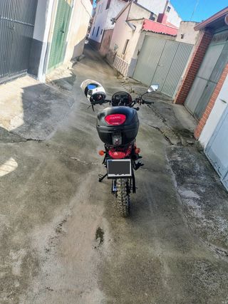 Se vende moto 125 cc prácticamente nueva