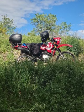 Se vende moto 125 cc prácticamente nueva