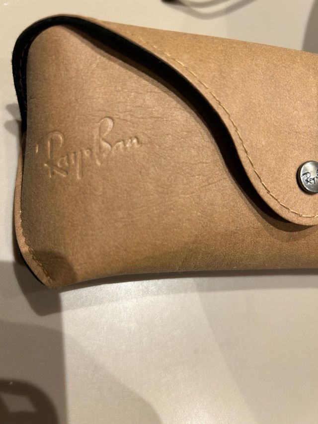 Gafas RayBan Jr. azules y naranjas