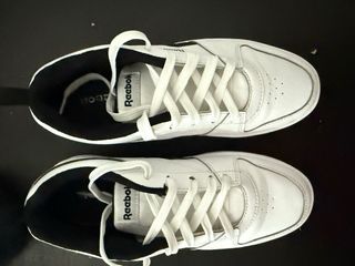Zapatillas Reebok Classic - Blancas y Negras