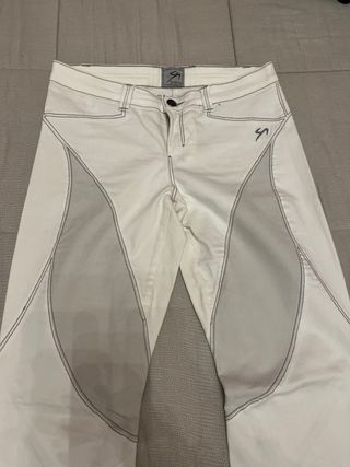 Pantaloni bianchi 9.2 by Carlo Chionna