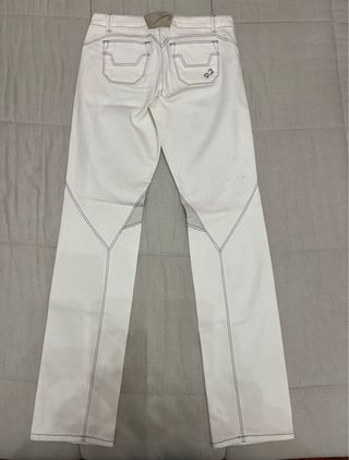 Pantaloni bianchi 9.2 by Carlo Chionna