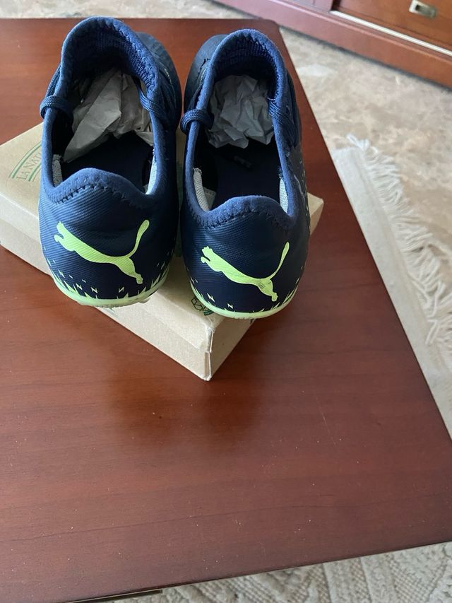 Zapatillas fútbol césped