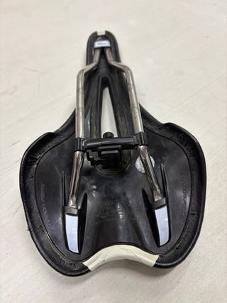 Sillin selle italia SLR Teal Edition.