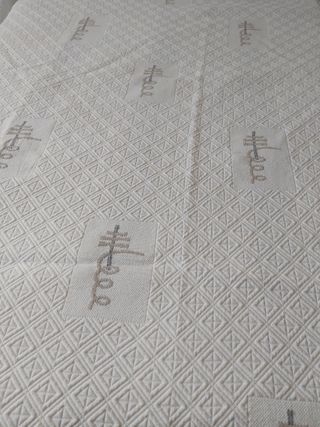 Colcha cama medidas 235 de alto ancho 2 metros