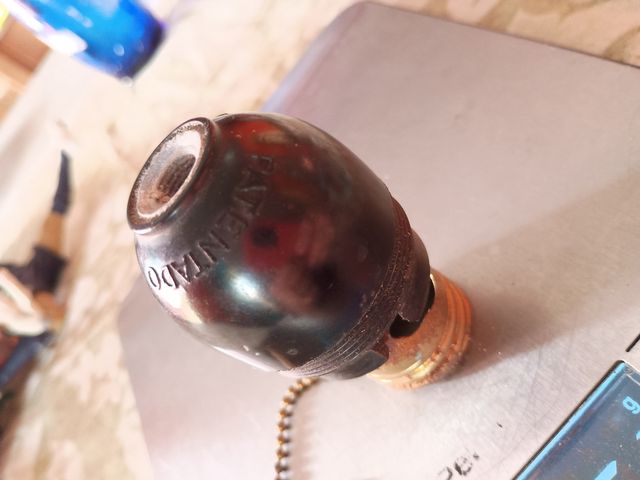 Casquillo Baquelita y latón antiguo