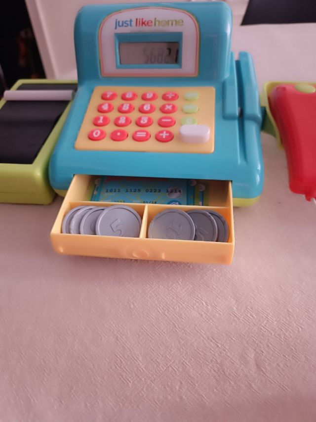 Caja registradora de juguete y accesorios