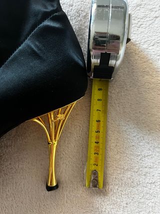 Botines tacón dorado - negros