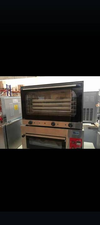 Horno de convección de 4 bandejas.