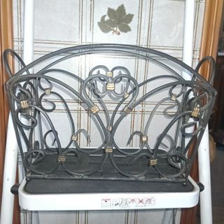 Porta riviste in ferro battuto vintage