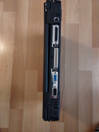 Ordenador portátil marca Compaq, modelo armada