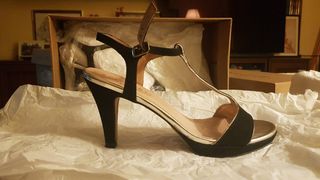 Sandalias Primichi negras y doradas