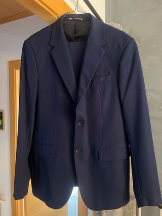 Traje para eventos marca zara