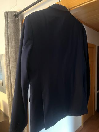 Traje para eventos marca zara