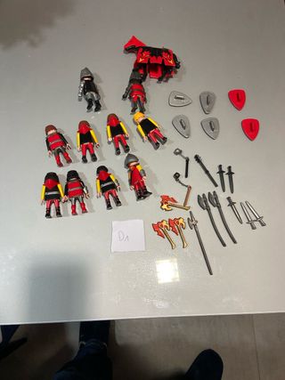 Lote1 ,caballeros dragon rojo playmobil