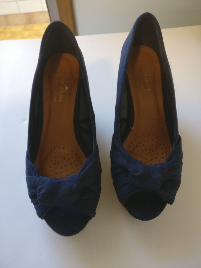 Sapatos cunha azul marinho tamanho 36