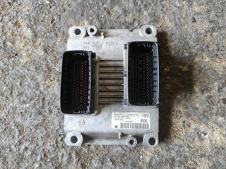 Centralita motor uce 55557933 Opel Corsa D 3 y_270