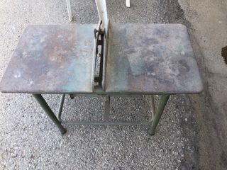 Balanza antigua de metal