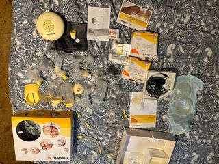 Medela LOTE sacaleches electrico y muchos complementos