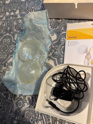 Medela LOTE sacaleches electrico y muchos complementos