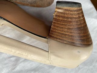 Zapatos vintage beige tacón medio 38