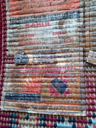 Alfombra pasillo de lana.