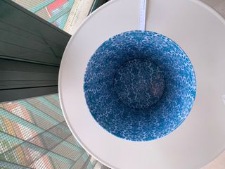 Papelera metálica de muñeca Gorjuss