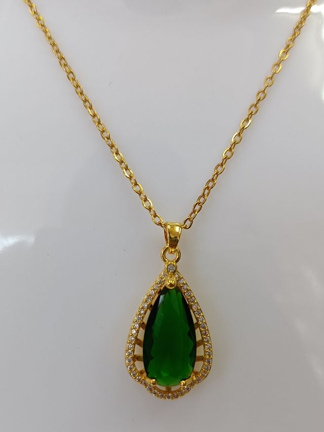 Collana a goccia in acciaio con zirconi blu