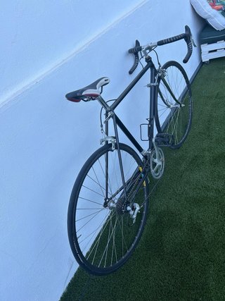 preciosa bicicleta antigua carretera
