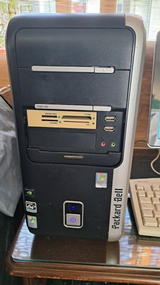 Ordenador Packard Bell sobremesa