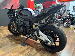 YAMAHA R1 M