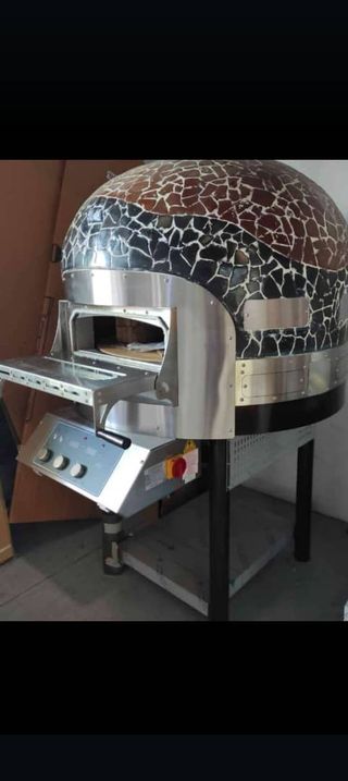Horno rotatorio de piedra para pizza eléctrico.
